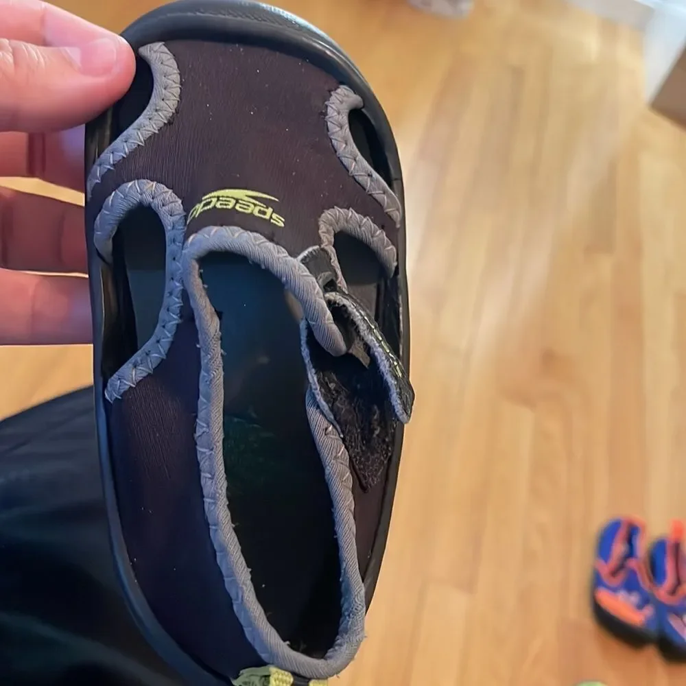 Toddler speedo swim shoes 💧